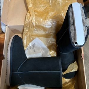 New Koolaburra By UGG W Victoria Tall Boots Black